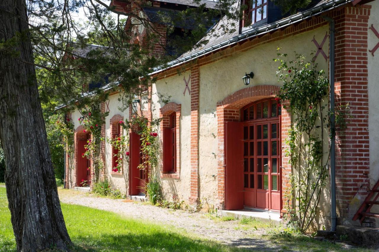Domaine De La Trigaliere Vila Ambillou Exterior foto